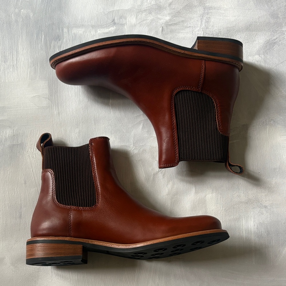 Nisolo Women’s Brandy Leather Chelsea Boots 9.5